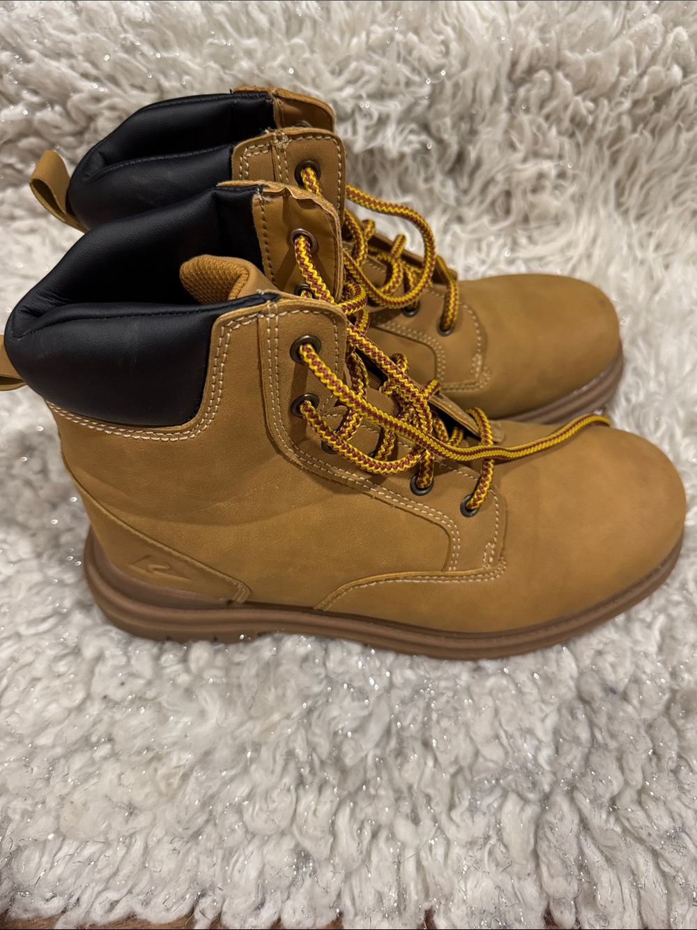 EUC Ozark Trail Wheat/Tan Work-Style Men's Boots